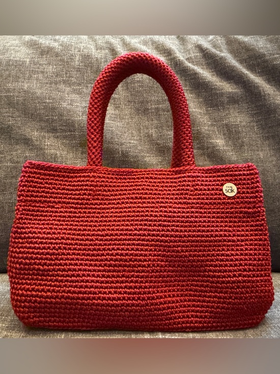 Handbags - Red Knit Tote Bag with Logo Accent GUC